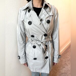 Burberry Brit Light Weight Trench Coat/ Wind Jacket in Light Grey size USA 4
